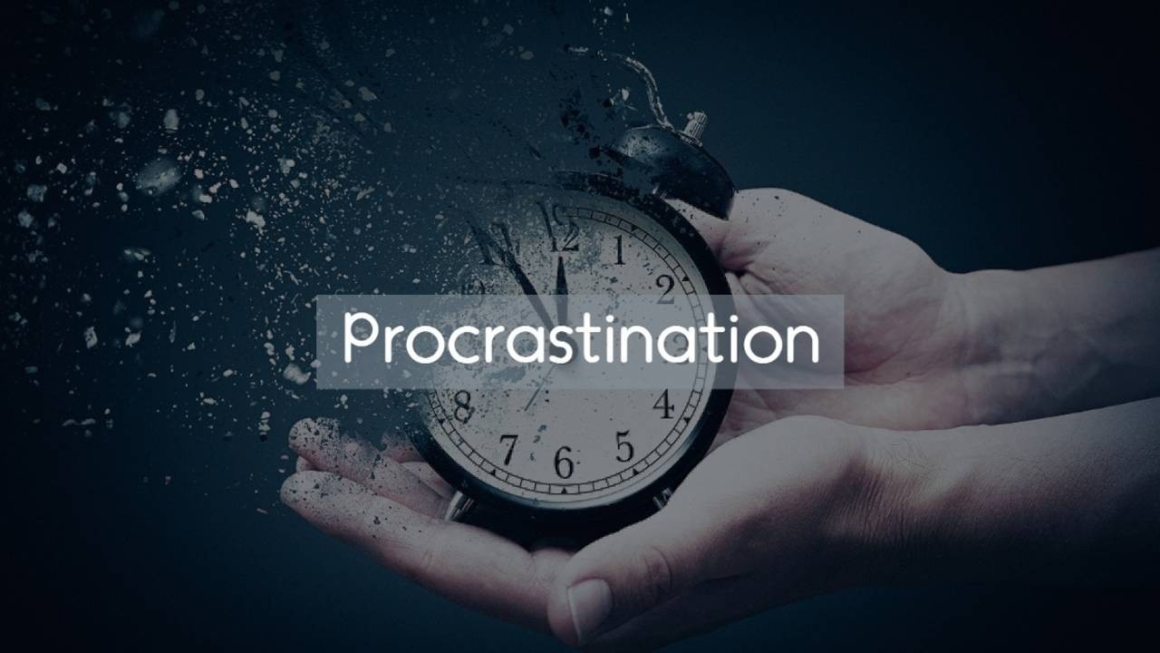 BREAK THE CIRCLE OF PROCRASTINATION